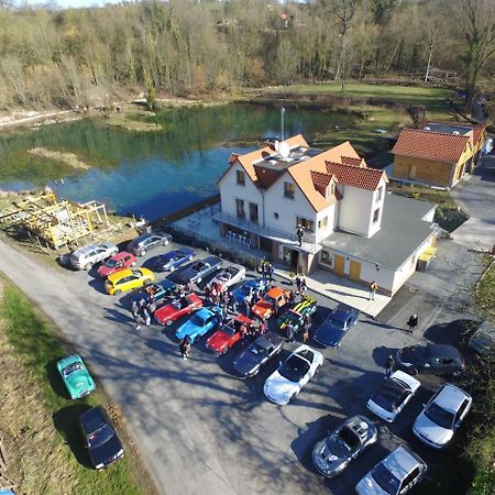 Bed and Breakfast La Cascade Estree-Wamin Екстер'єр фото