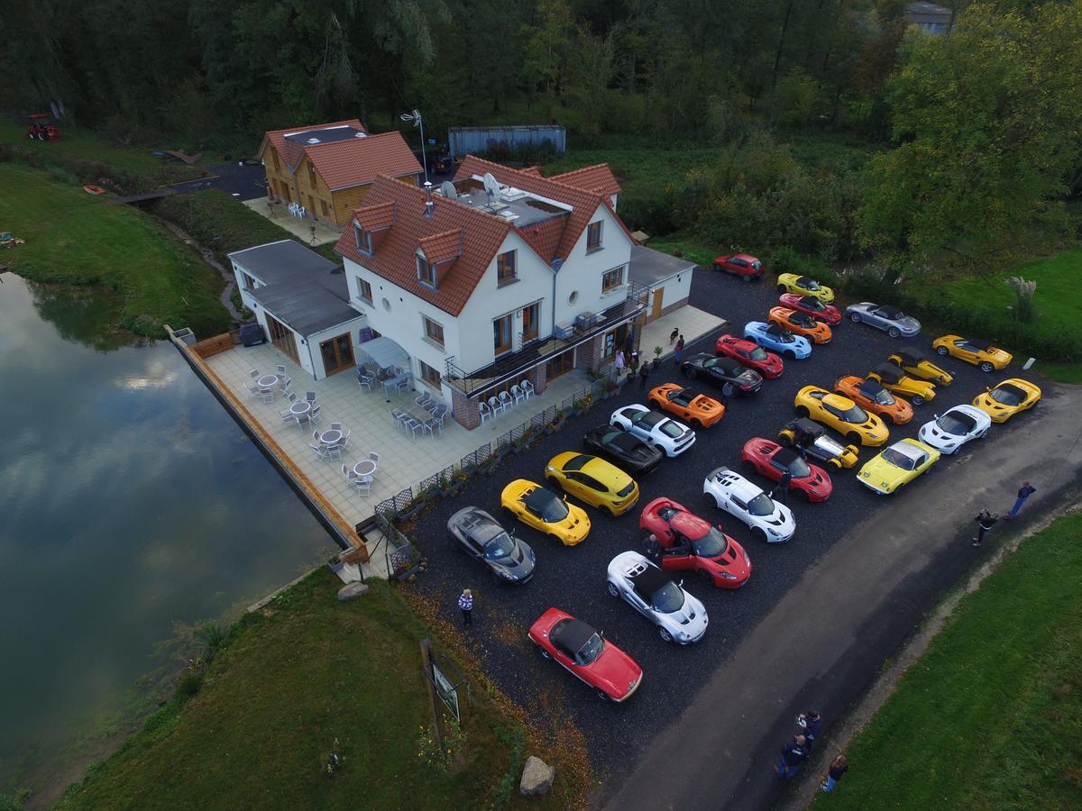 Bed and Breakfast La Cascade Estree-Wamin Екстер'єр фото